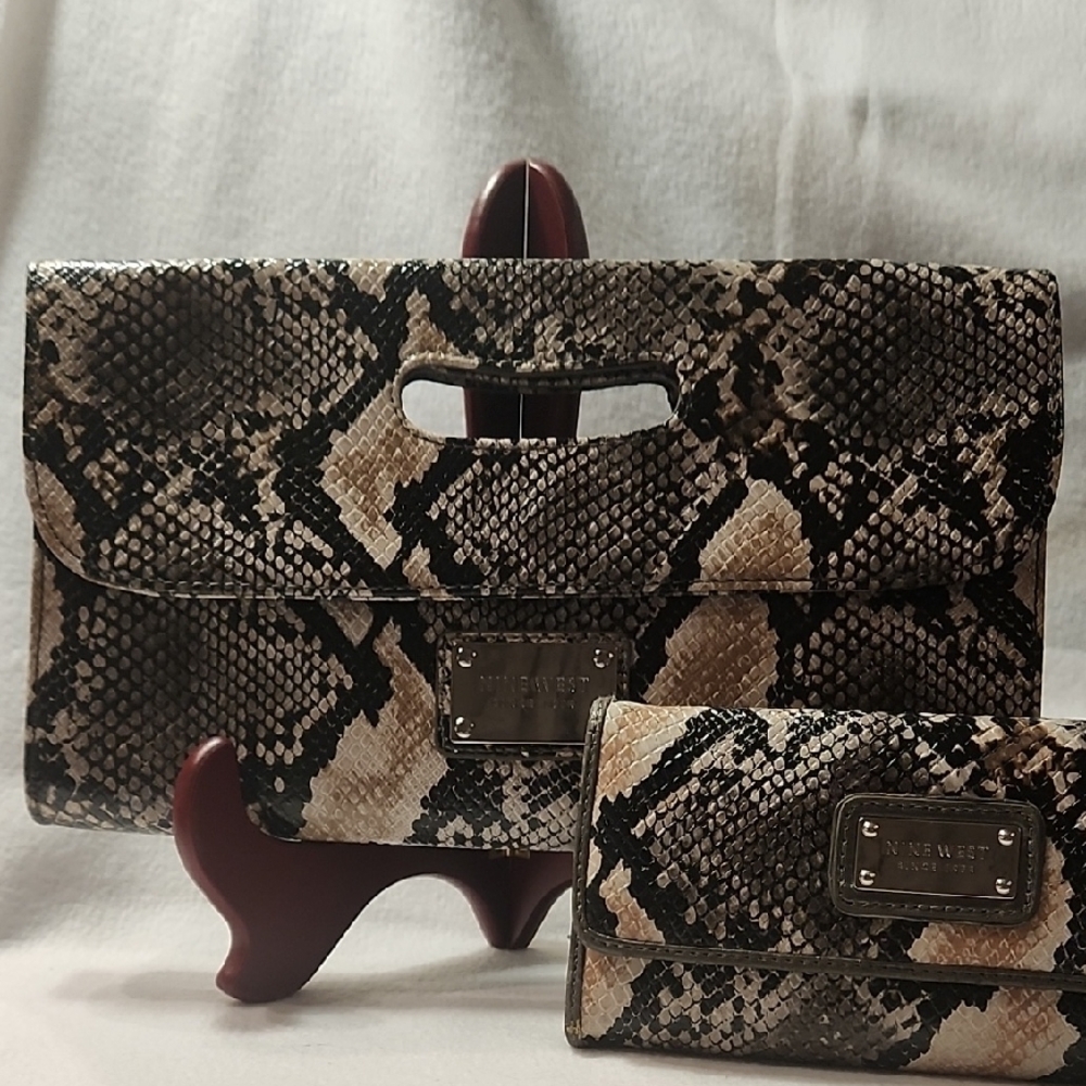 Nine West Snakeskin Pattern Flap Over Clutch and Wallet Set CLEARANCE - Picture 2 of 16